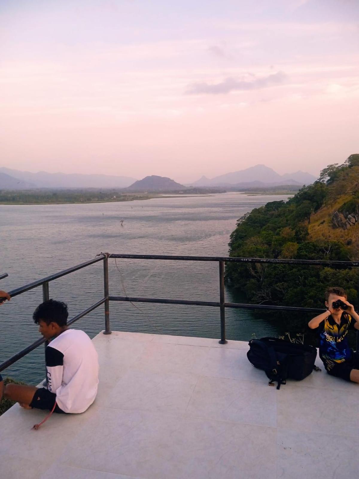 New Rasi Guest House ดัมบูลลา ภายนอก รูปภาพ